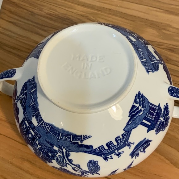 Blue Willow Style Sugar Bowl - Picture 8 of 16